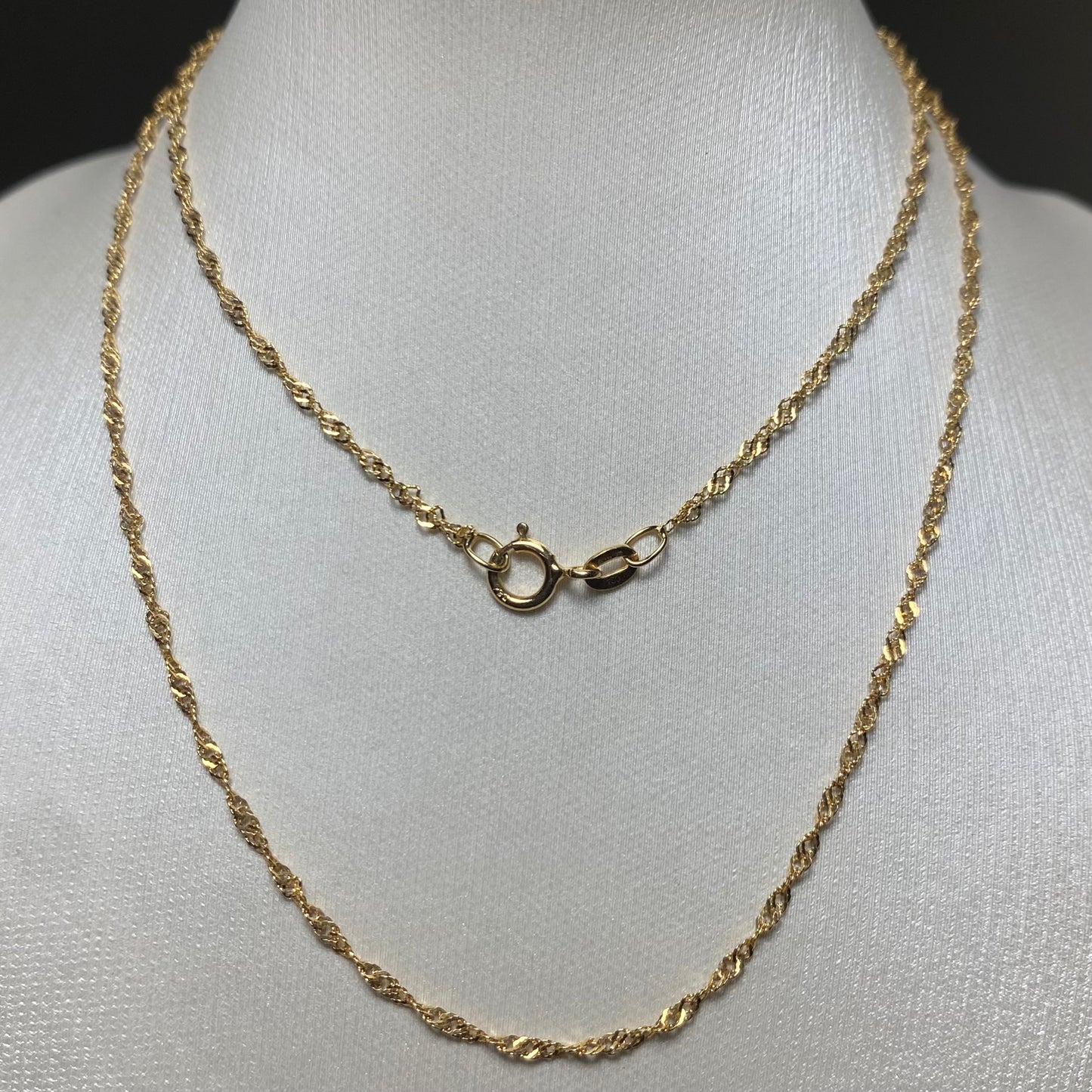 Cadena Singapur en oro 18k
